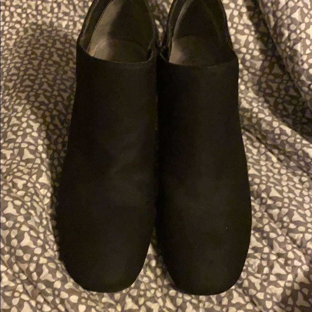 Black bootie
